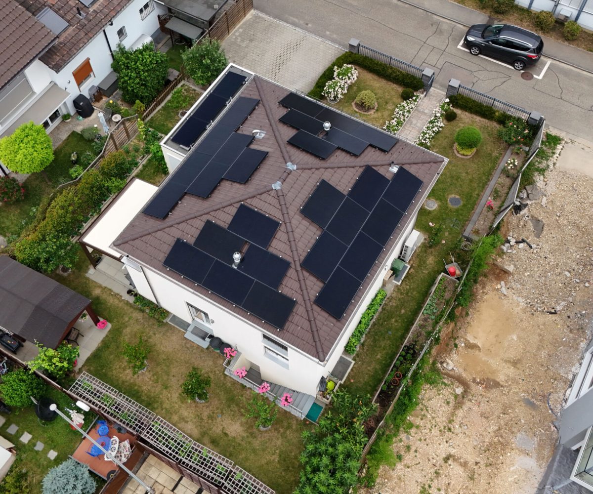 Einfamilienhaus Aesch Basel photovoltaikanlage