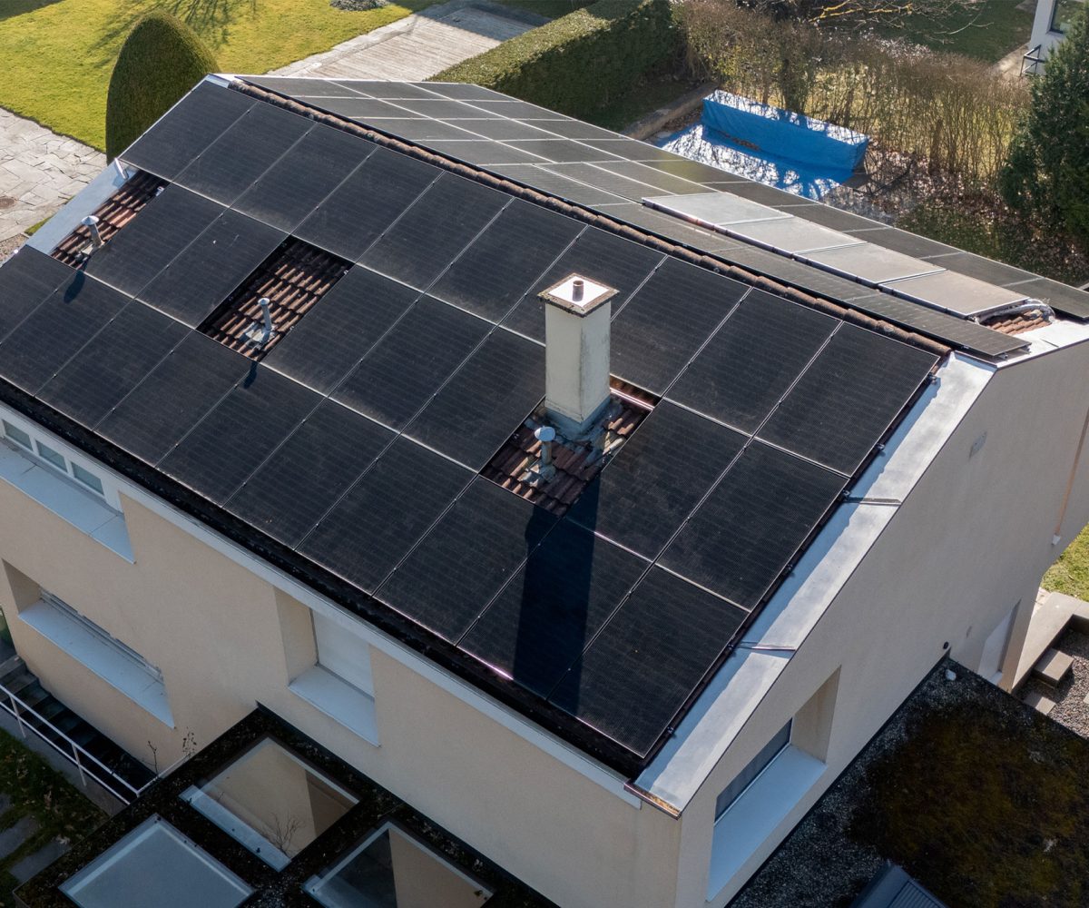 rei-solar-basel-Einfamilienhaus-pv-anlage-1